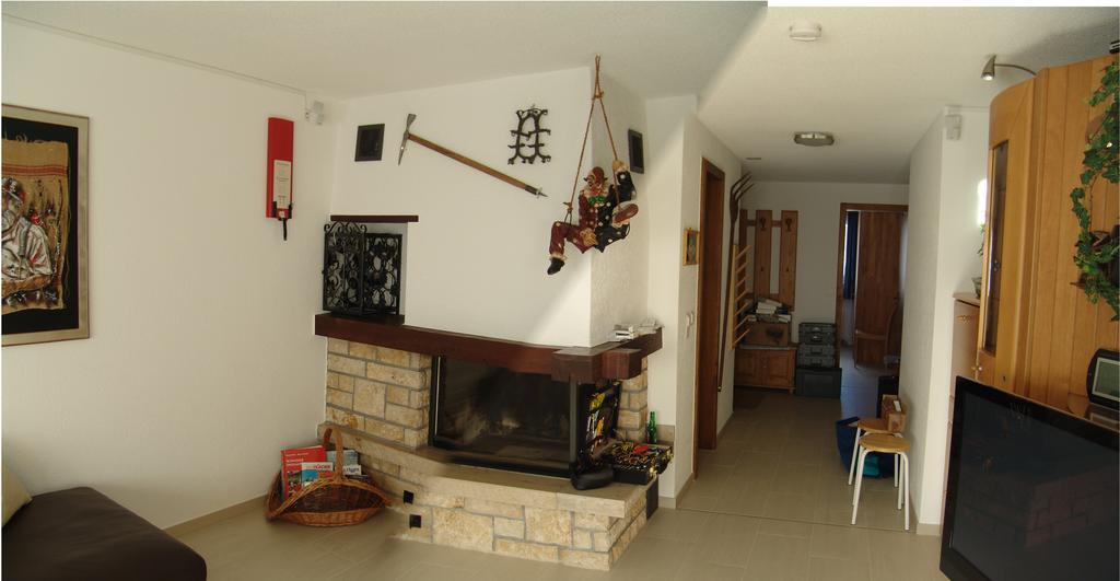 Strahlhorn Apartment Zermatt Room photo